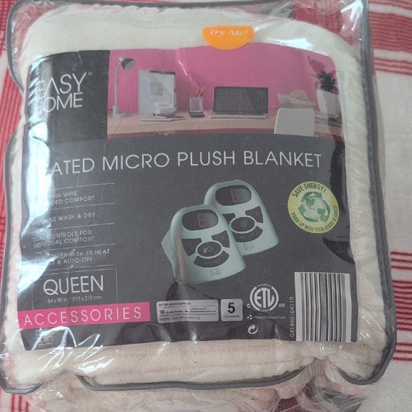 Easy Home Cream Heated Micro Plush Blanket - Picture 1 of 1